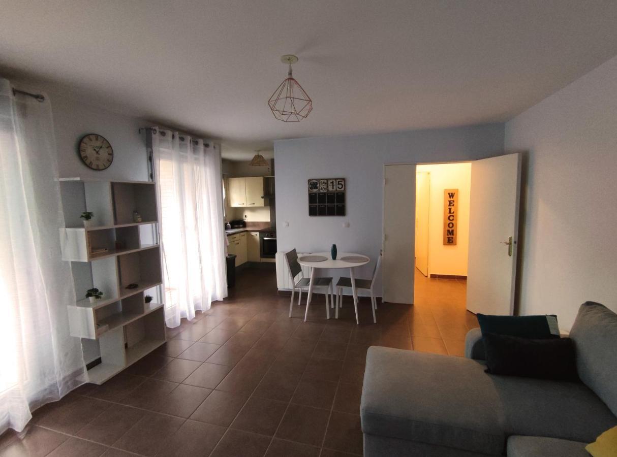 Appartement Avec Jardin Et Terrasse Pres De Paris مانت لا جولي المظهر الخارجي الصورة