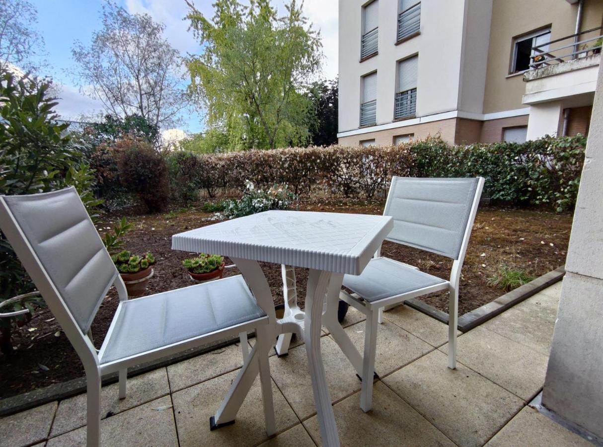 Appartement Avec Jardin Et Terrasse Pres De Paris مانت لا جولي المظهر الخارجي الصورة