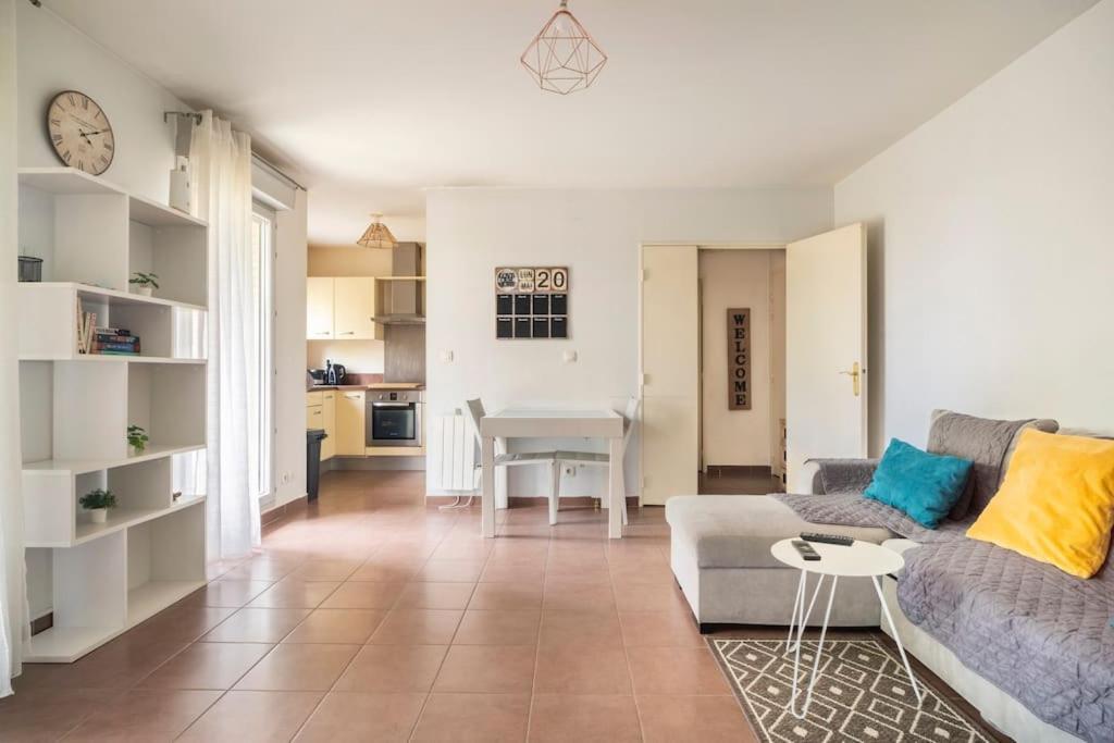 Appartement Avec Jardin Et Terrasse Pres De Paris مانت لا جولي المظهر الخارجي الصورة